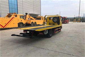 大桥非事故拖车