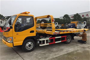 大桥哪里有拖车服务