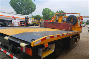 大桥附近拖车电话号码服务